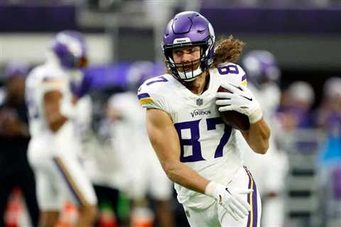 Vikings Share New T.J. Hockenson Injury Update