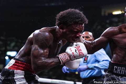 Crawford joins boxing immortality