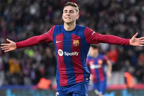 Barcelona 20-year-old youngster in line to start vs Mallorca after double injury blow