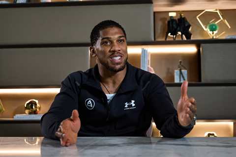 Anthony Joshua Makes Prediction for Tyson Fury vs Oleksandr Usyk Fight