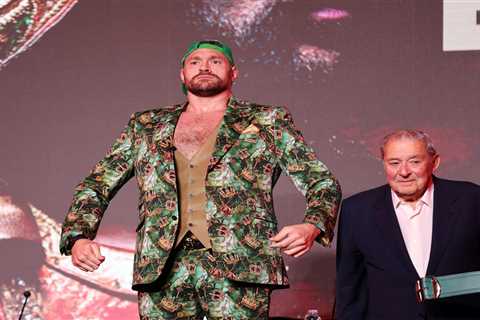 Tyson Fury's Promoter Talks Strategy for Anthony Joshua Fight