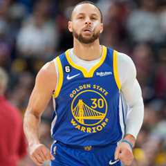 Stephen Curry Signs Long-Term Extension With Under Armour