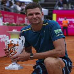 Tennis Star Receives Prize Money in Bizarre McDonald's Style