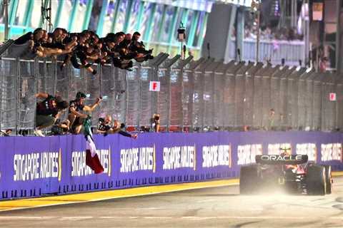 FIA warns F1 teams over pitwall fence celebrations