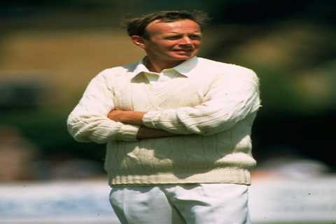 Derek Underwood dead: Legendary England cricketer dies aged 78 as emotional tributes pour in