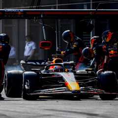 Verstappen expects review of Red Bull pit stop decision