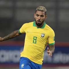 How much did Juventus pay as commission to sign Douglas Luiz?