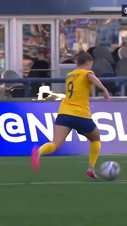 Ally. Sentnor. What. A. Goal.  #nwsl
