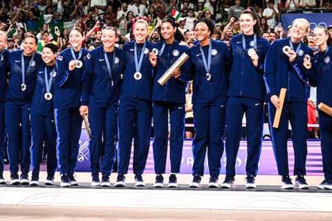 Italy sweeps USA women, who take home Paris Olympics volleyball silver