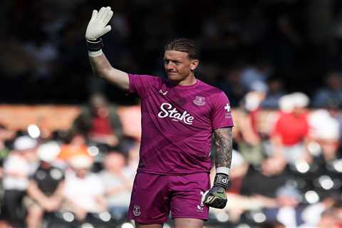 Pickford's Loyalty Pledge: Everton's No 1 Ready to Sign Up for Life on Merseyside