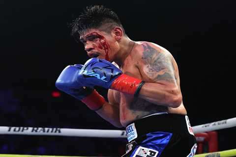 ROYAL RUMBLE: Boxing Champ's Controversial Victory in Jeopardy as Video Evidence Surfaces!