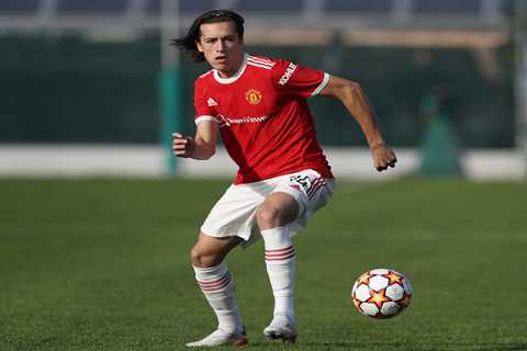 The United Escape Artists: How Carreras and Others Found Their Golden Ticket Out of Old Trafford