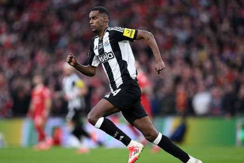 Isak Firm on Newcastle Exit Amid Liverpool Pursuit