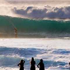 Surfing Pipeline at Golden Hour | 4K Surfing Raw Footage