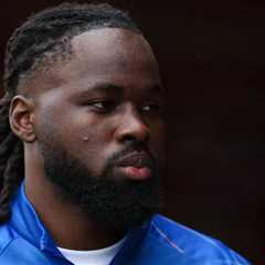 Oldham Defender Simeu Signs New Deal Until End of Season