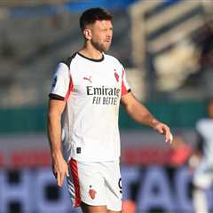 Fullkrug Breaks Toe After 106 Minutes at AC Milan